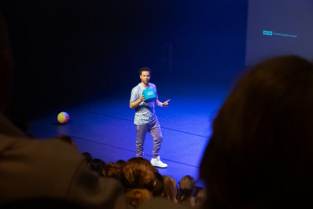 Showcase basketball met de catch box tijdens interactie Gro-up business workshop