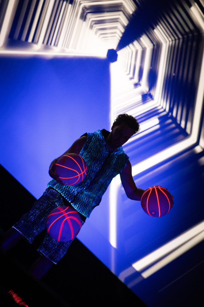 SHOW LED SHOWCASE BASKETBALL