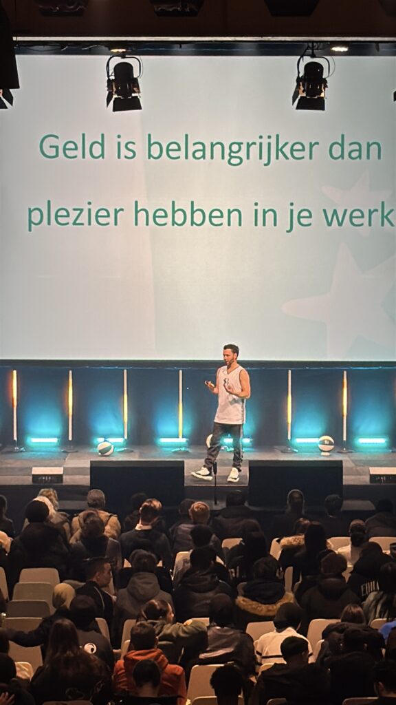 geld verdienen is belangrijker dan plezier hebben