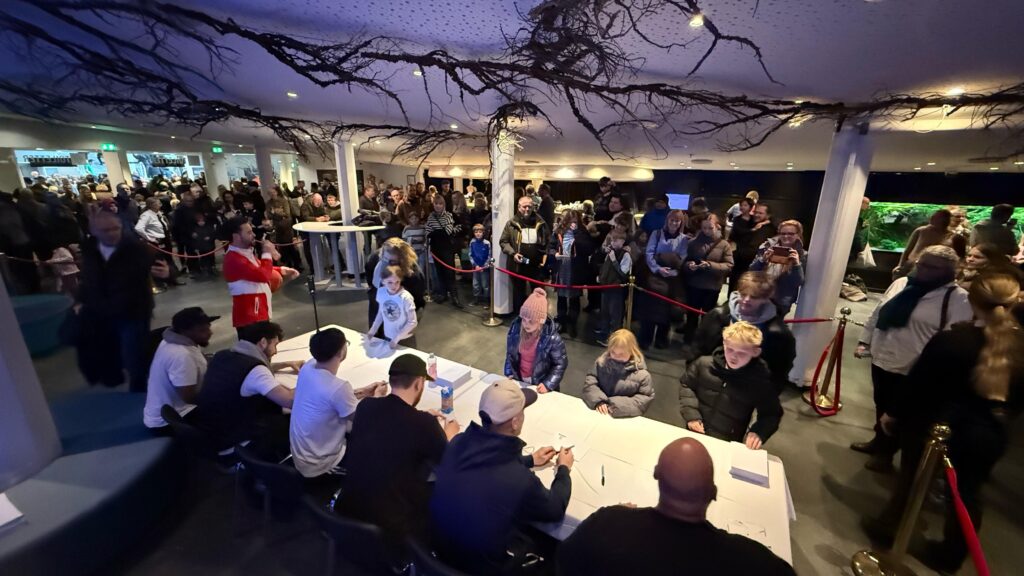 handtekeningen sessie showcase basketball in tivoli