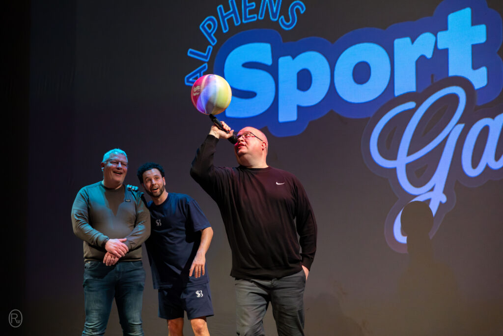 Interactie met publiek tijdens Sportgala Alphen aan den Rijn, 2025