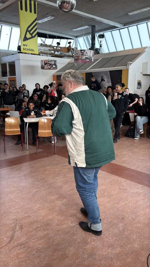 Directeur gaat los tijdens swapgym